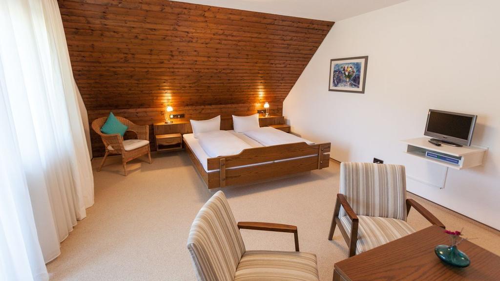 Gasthaus Zum Hirsch Gutach Room photo
